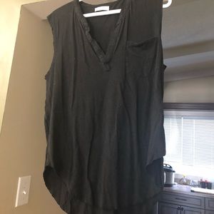 ARITZIA T SHIRT